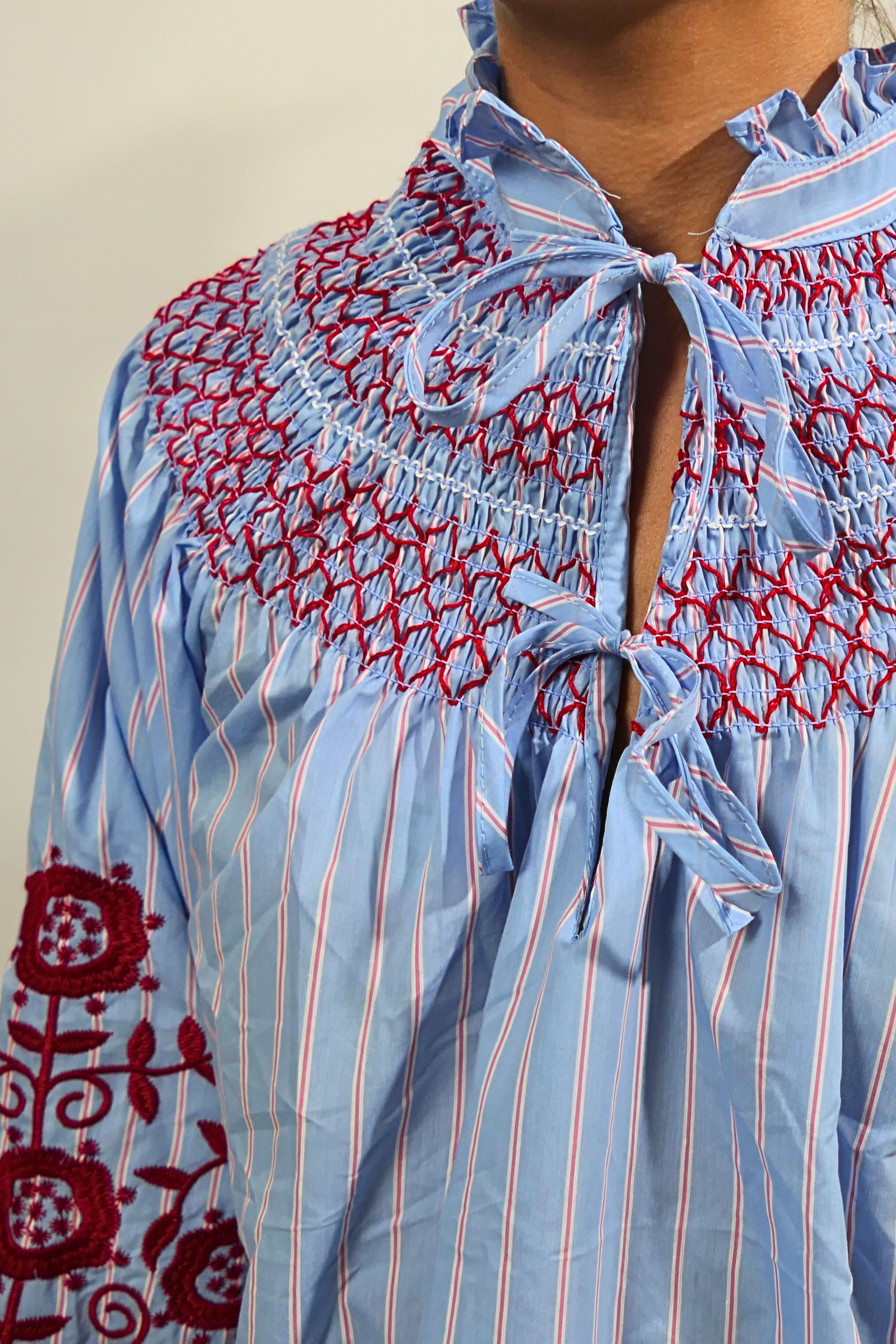 Camicia azzurra con ricamo Altamira Milano