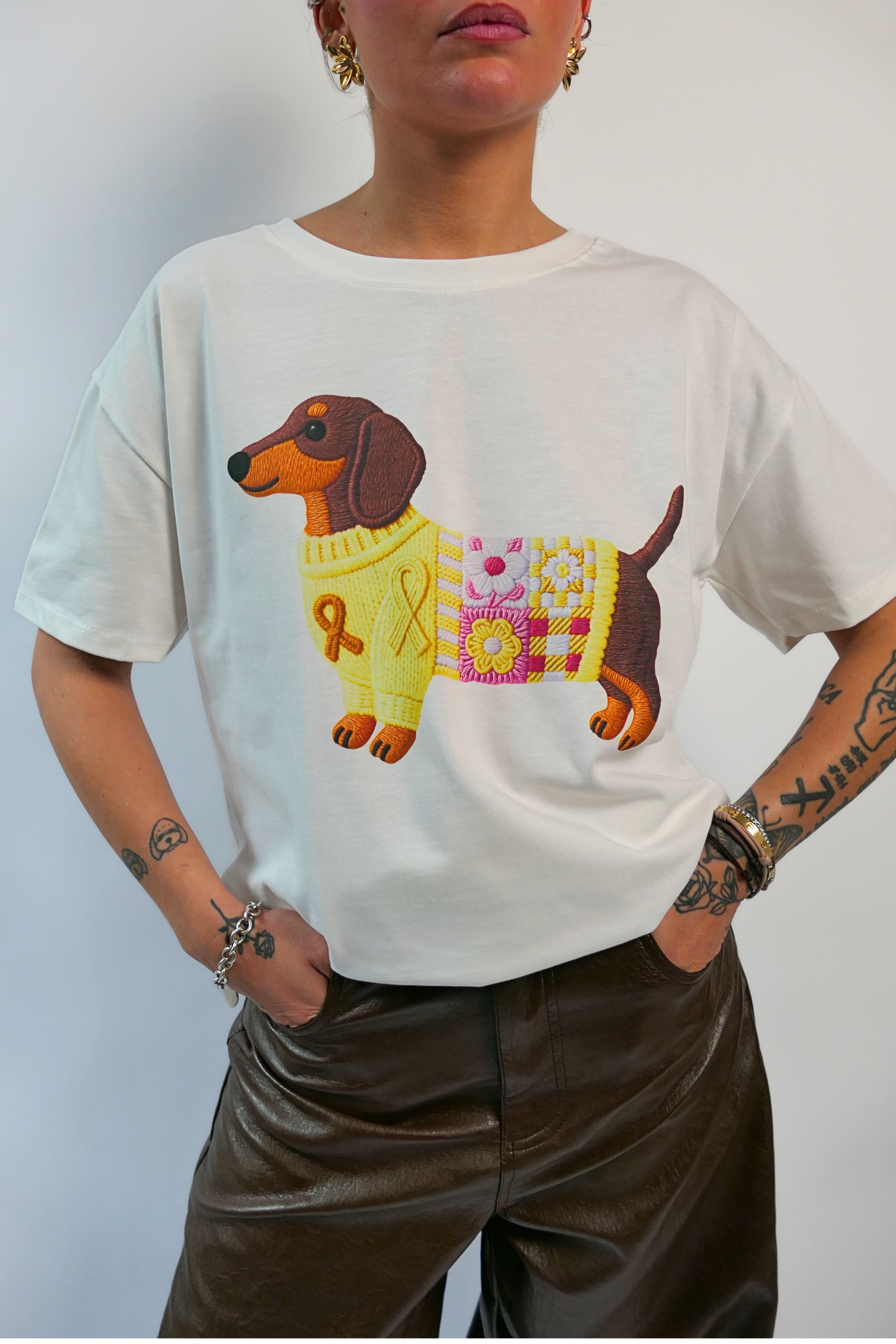 T-shirt con stampa bassotto