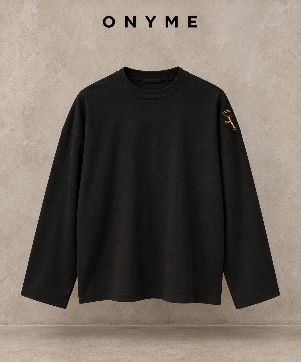 Essential black Onyme