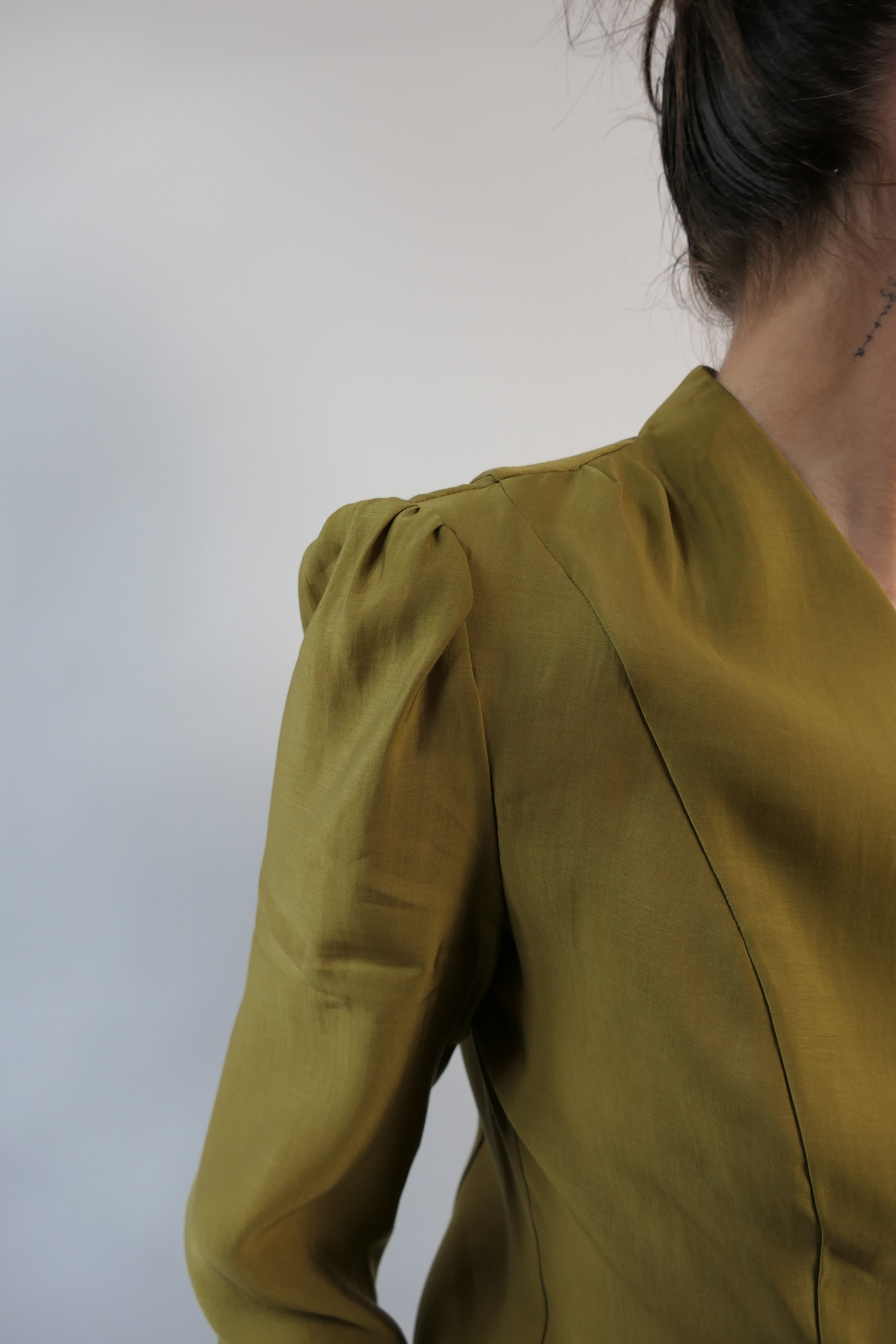 Completo verde oliva Lumina