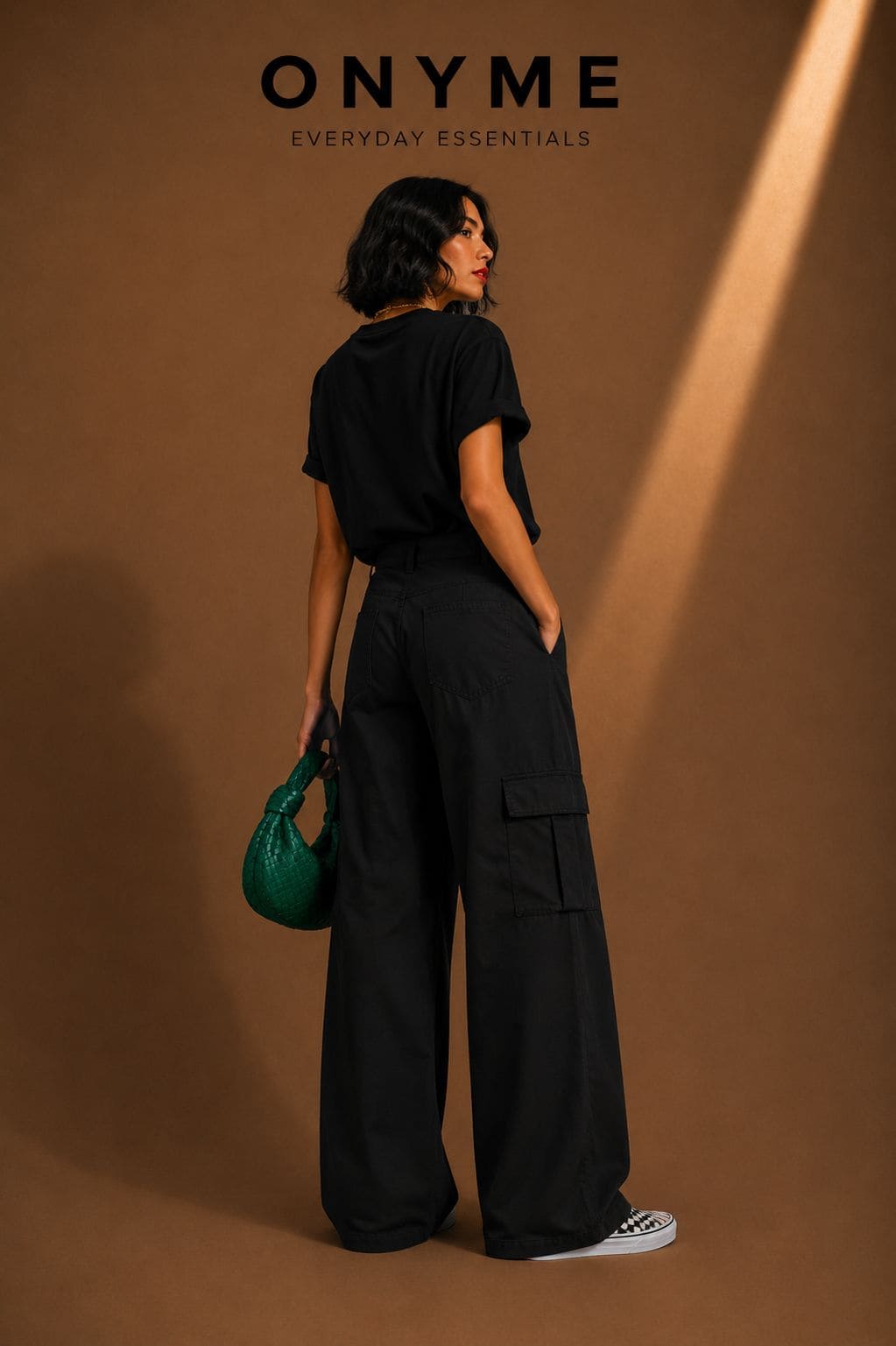 Pantalone con tasche laterali