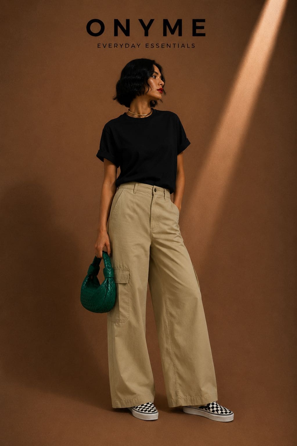 Pantalone con tasche laterali