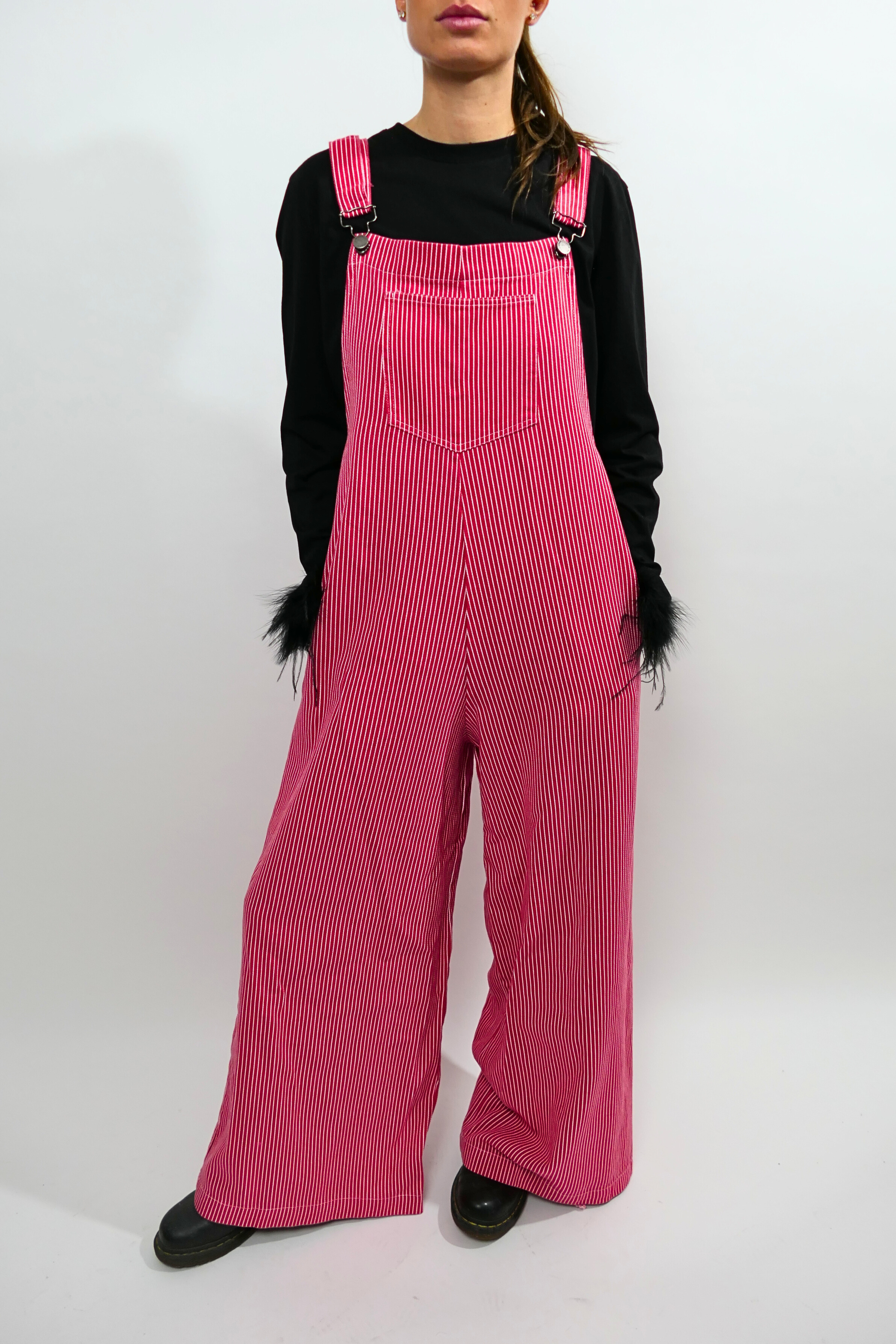 Outfit Completo - Salopette, Maglia piume